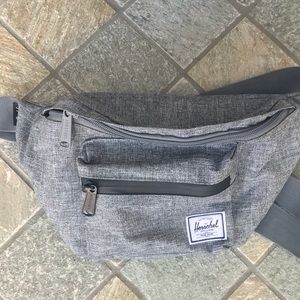 Herschel Supply Seventeen 3.5L Hip Pack